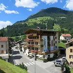 Hotel Digonera Historic