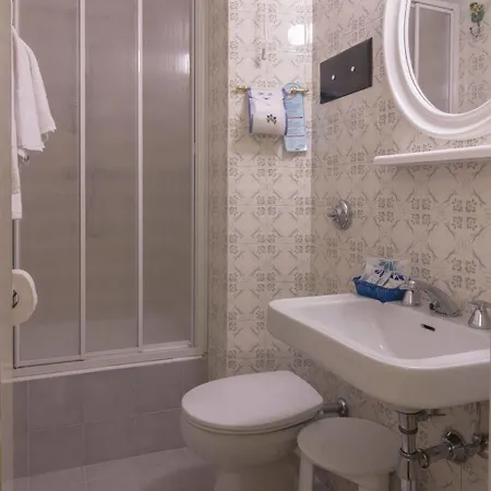 Digonera Historic 3* ロッカ・ピエートレ